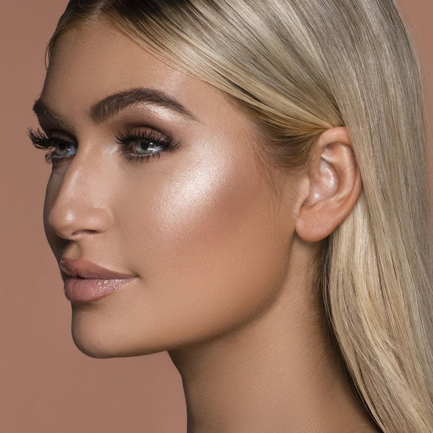 Youngblood | Liquid Mineral Foundation Capri
