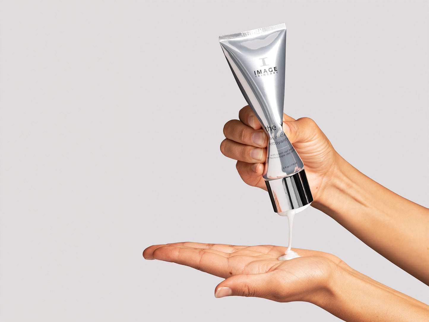 Image | THE MAX - Facial Cleanser - Delizia Skincare