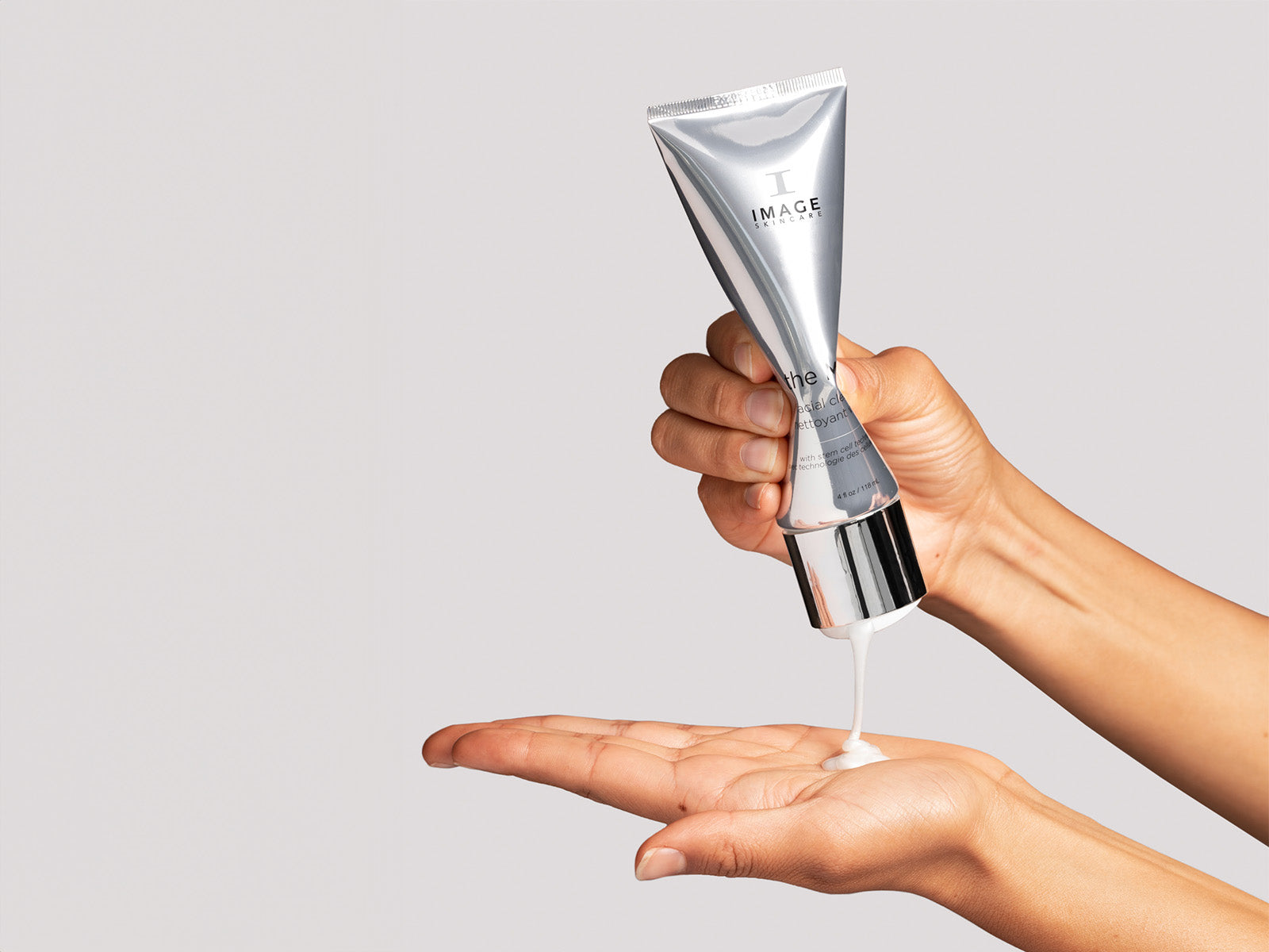 Image | THE MAX - Facial Cleanser - Delizia Skincare