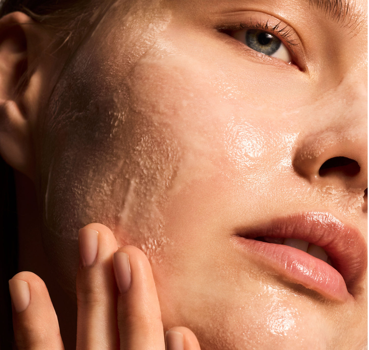iS Clinical | Warming Honey Cleanser