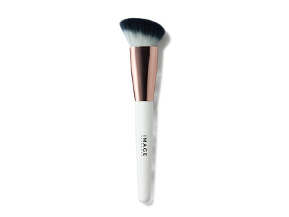 Image | I BEAUTY - Flawless Foundation Brush - Delizia Skincare