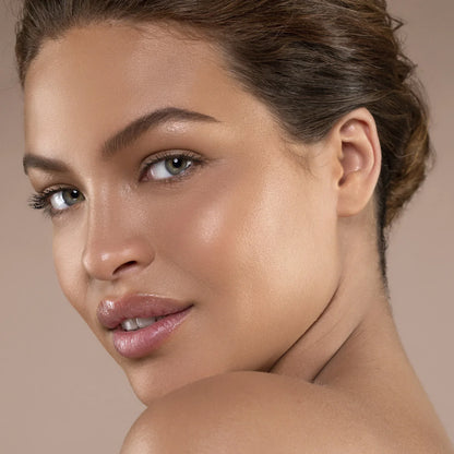 Youngblood | Liquid Mineral Foundation Nutmeg